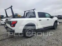 2021 Nissan TITAN фото