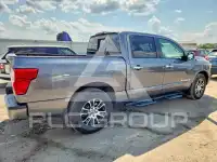 2021 Nissan TITAN фото