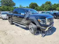2021 Nissan TITAN photo