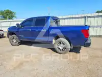 2021 Nissan TITAN photo
