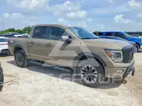 2021 Nissan TITAN фото