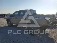 2021 Nissan TITAN фото