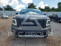 2021 Nissan TITAN фото
