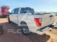 2021 Nissan TITAN фото