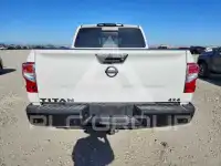 2021 Nissan TITAN фото