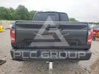 2021 Nissan TITAN фото