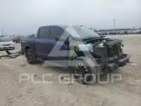 2021 Nissan TITAN photo