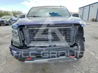 2021 Nissan TITAN фото