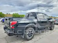 2021 Nissan TITAN фото