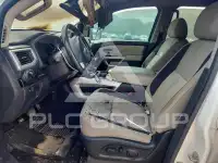2021 Nissan TITAN фото