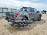 2021 Nissan TITAN фото