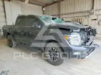 2021 Nissan TITAN фото