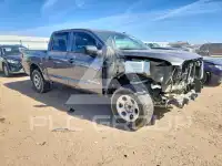 2021 Nissan TITAN фото