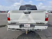 2021 Nissan TITAN фото