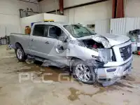 2021 Nissan TITAN фото