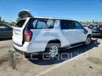 2021 Chevrolet Suburan photo