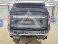 2021 Chevrolet Suburan photo