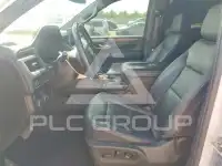 2021 Chevrolet Suburan фото