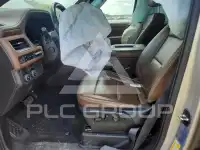 2021 Chevrolet Suburan photo