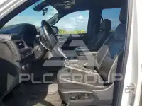 2021 Chevrolet Suburan photo