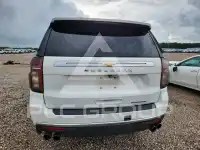 2021 Chevrolet Suburan photo
