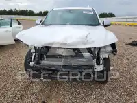 2021 Chevrolet Suburan photo