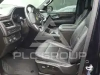 2021 Chevrolet Suburan photo