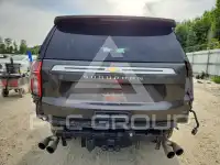 2021 Chevrolet Suburan photo