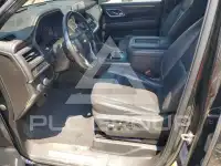 2021 Chevrolet Suburan photo