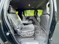 2021 Chevrolet Suburan photo