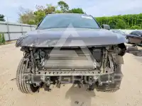 2021 Chevrolet Suburan photo