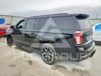 2021 Chevrolet Suburan photo
