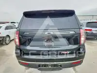 2021 Chevrolet Suburan photo