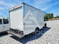 2021 Chevrolet Express фото
