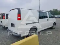 2021 Chevrolet Express photo