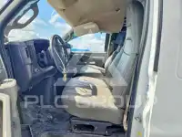 2021 Chevrolet Express фото