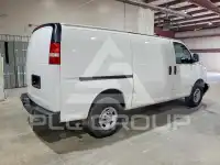 2021 Chevrolet Express фото