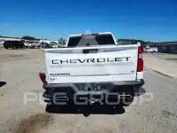 2021 Chevrolet Silverado photo