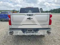 2021 Chevrolet Silverado photo