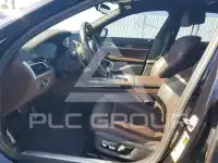 2021 BMW 740 фото
