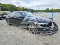 2021 BMW 750 photo