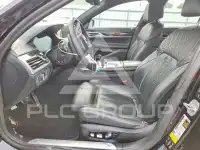 2021 BMW 750 photo