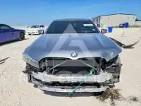 2021 BMW 750 фото