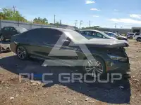 2021 BMW 750 фото