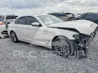 2021 BMW 530 фото