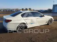 2021 BMW 530 фото