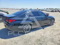 2021 BMW 530 фото