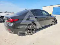 2021 BMW 530 фото