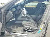 2021 BMW 530 фото