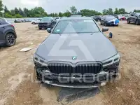 2021 BMW 530 фото